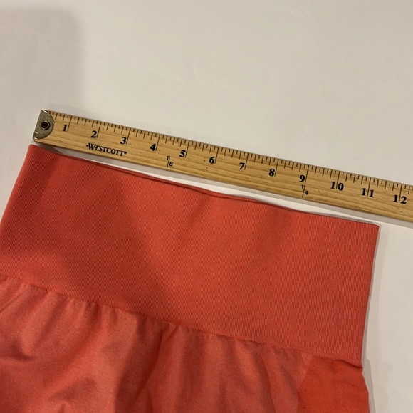 NVGTN high waisted pink leggings size small - Picture 8 of 8